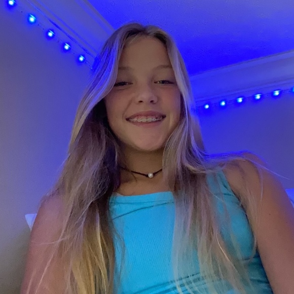 Meet your Posher, Elizabeth - Picture 1 of 1